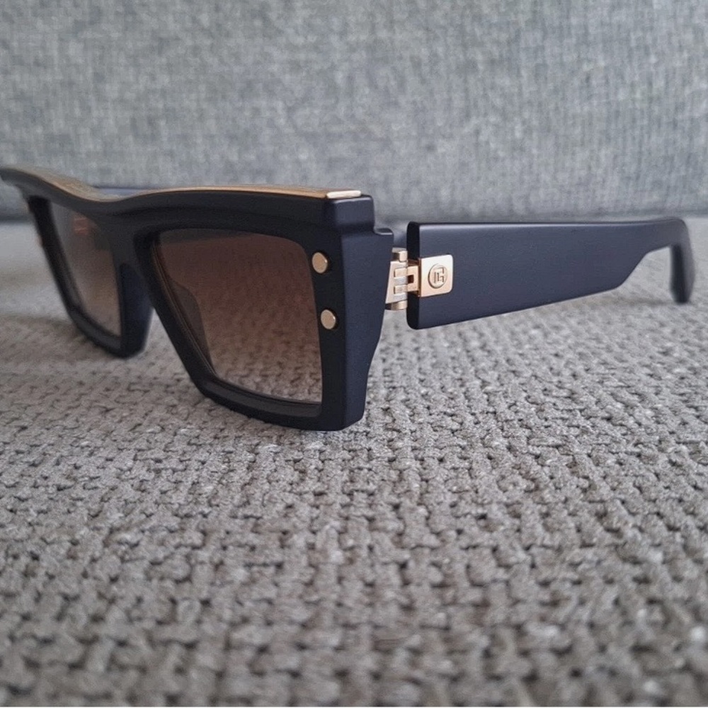 Balmain Sunglasses B-VII BPS-131A-55 Black Gold With Dark Gray Lens 55-17